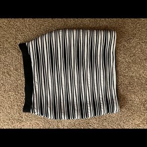 NY Collection black and white skirt size small